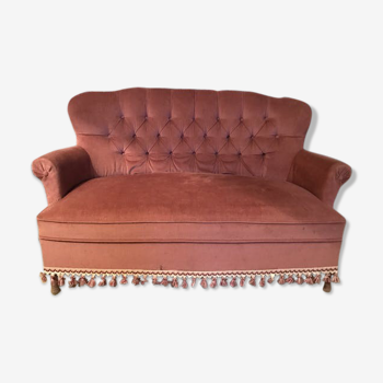 Sofa padded in old pink velvet