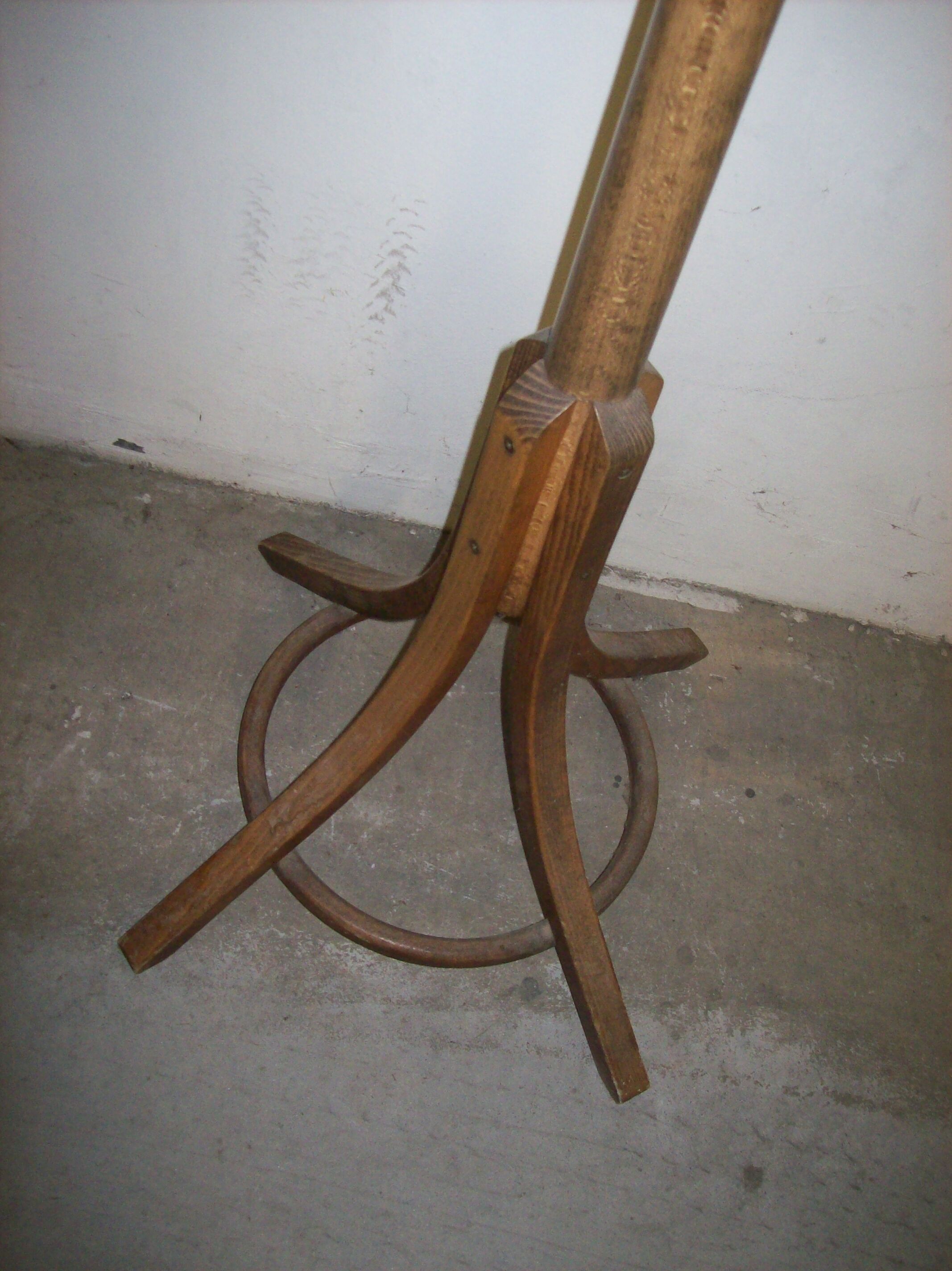 Parrot coat rack