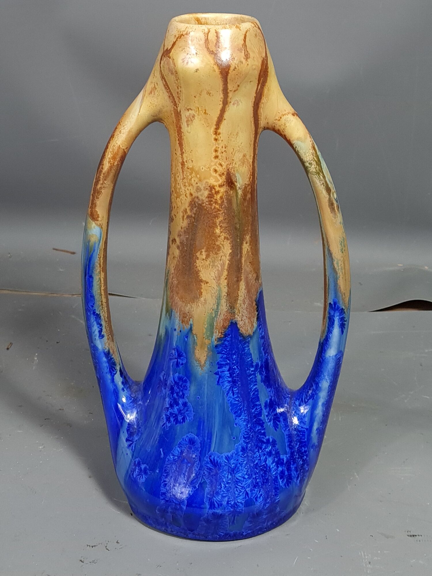Vase in flamed & iridescent sandstone by G. Méténier