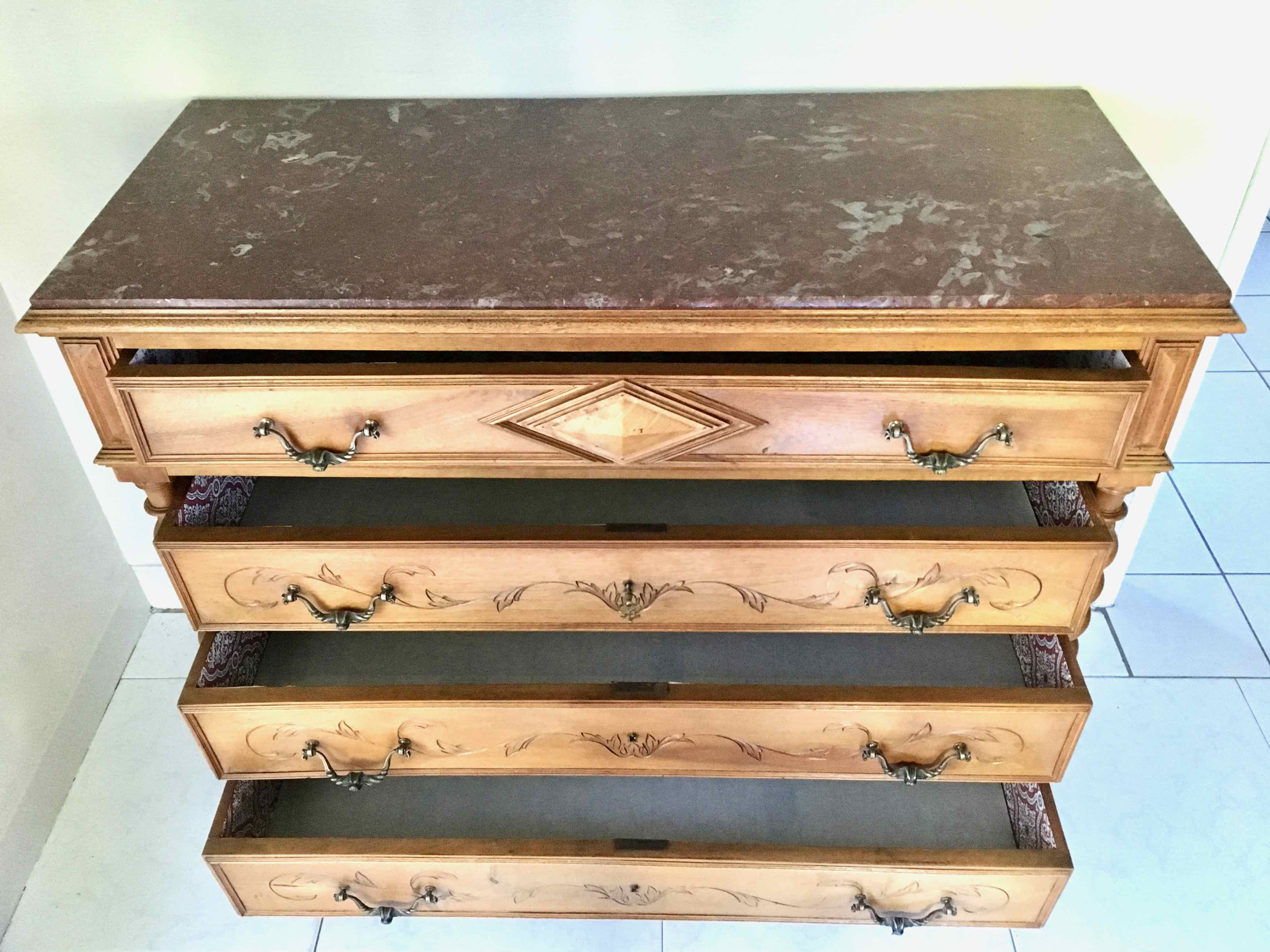 Commode en chêne et marbre rose années 50