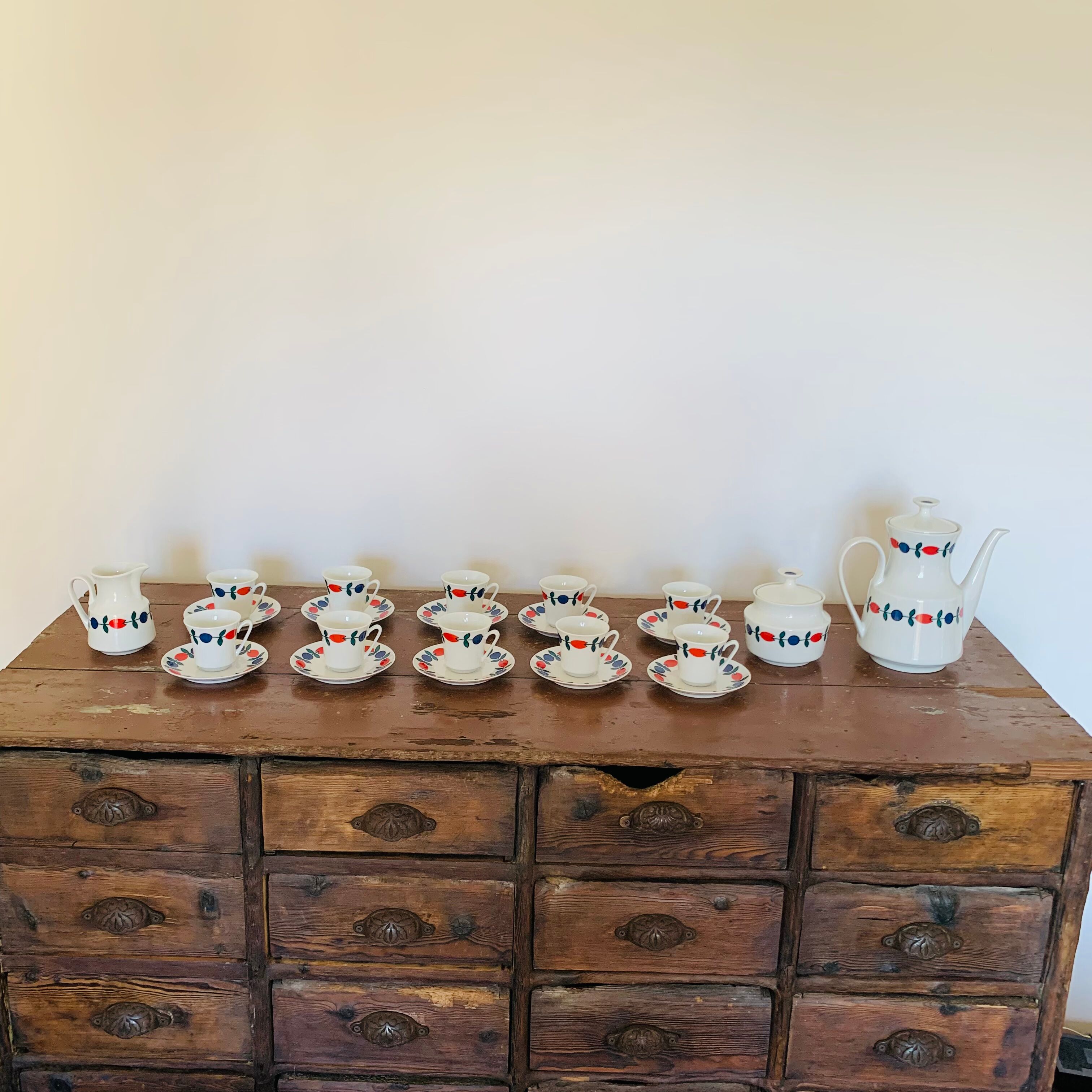 Vintage 1970s porcelain coffee set