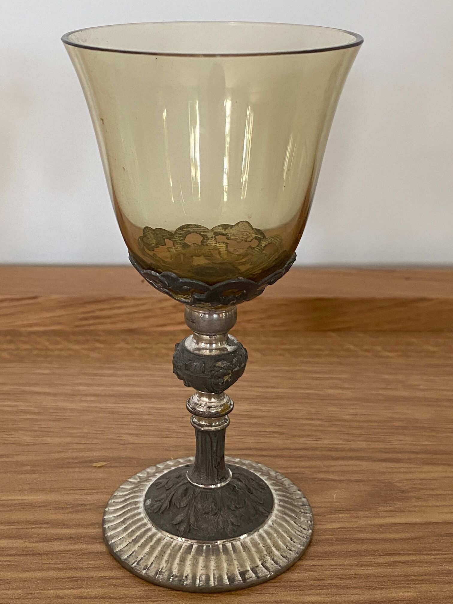 Set de 8 verres en laiton et verre