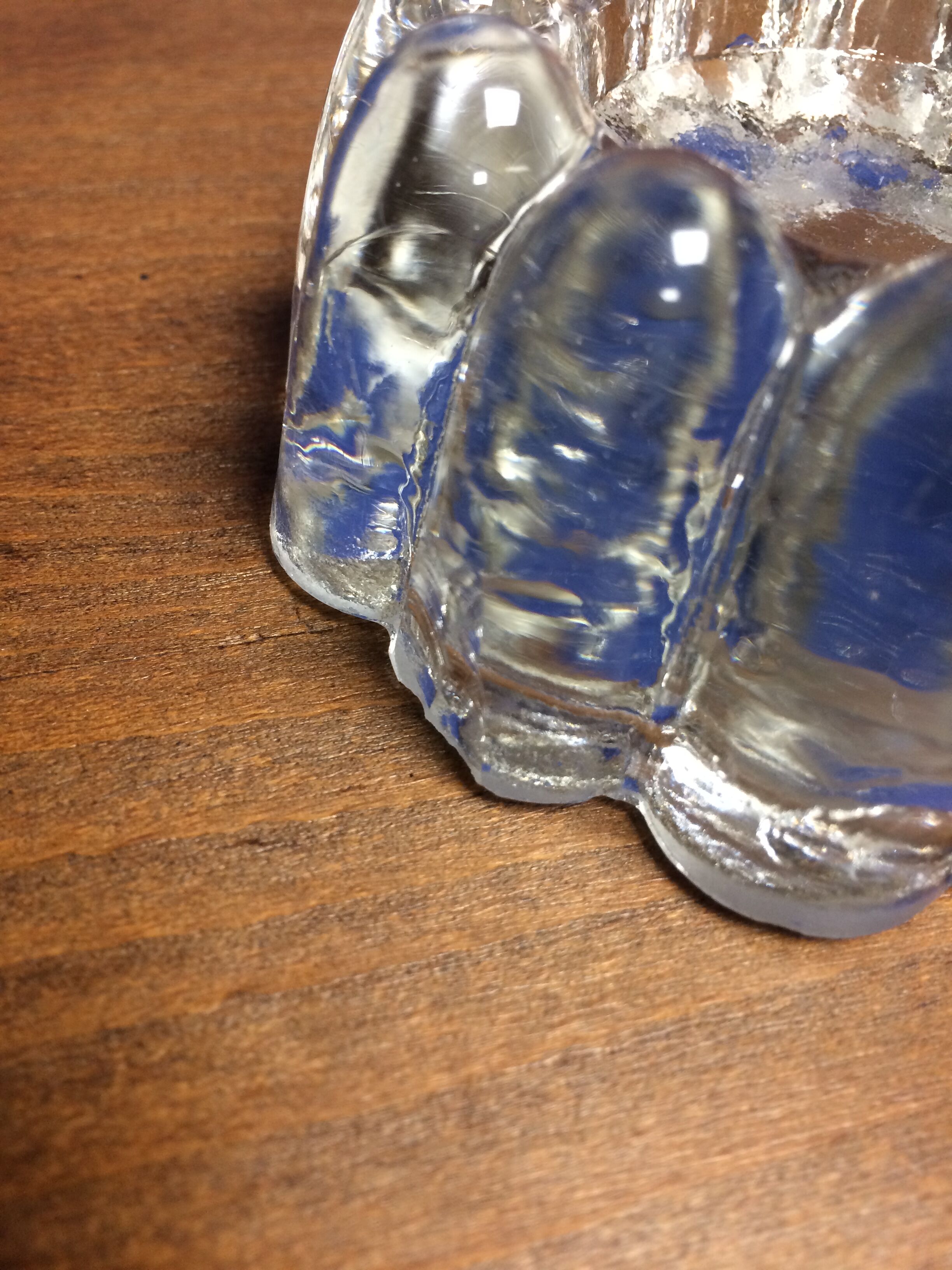 Paire de bougeoirs en verre