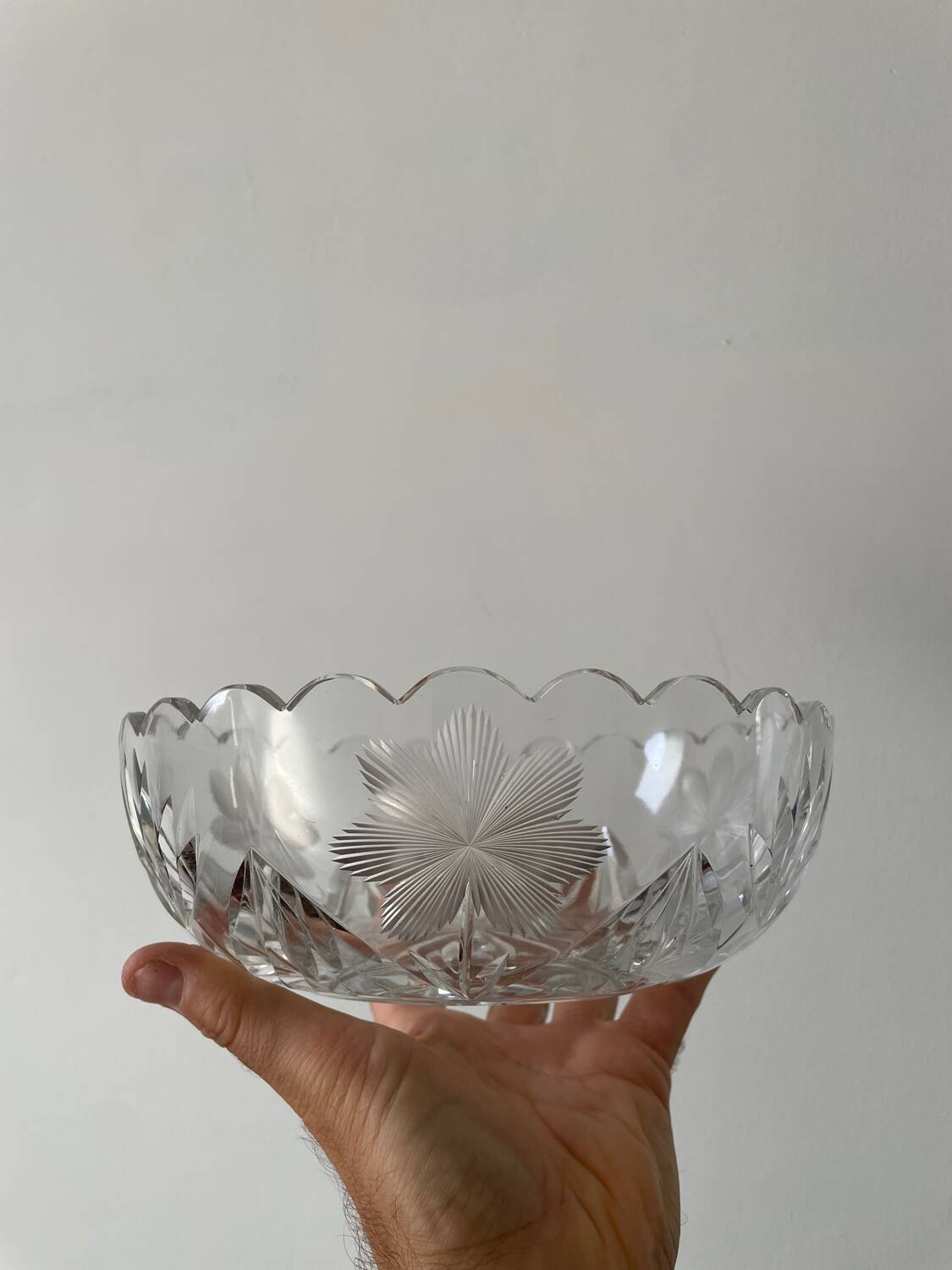 Saladier / coupe à fruits en cristal gravé