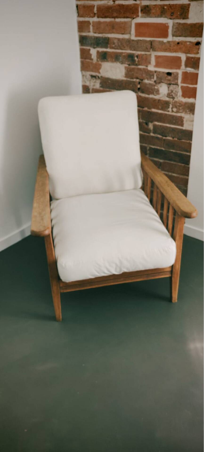 Sleek design armchair for reading nook