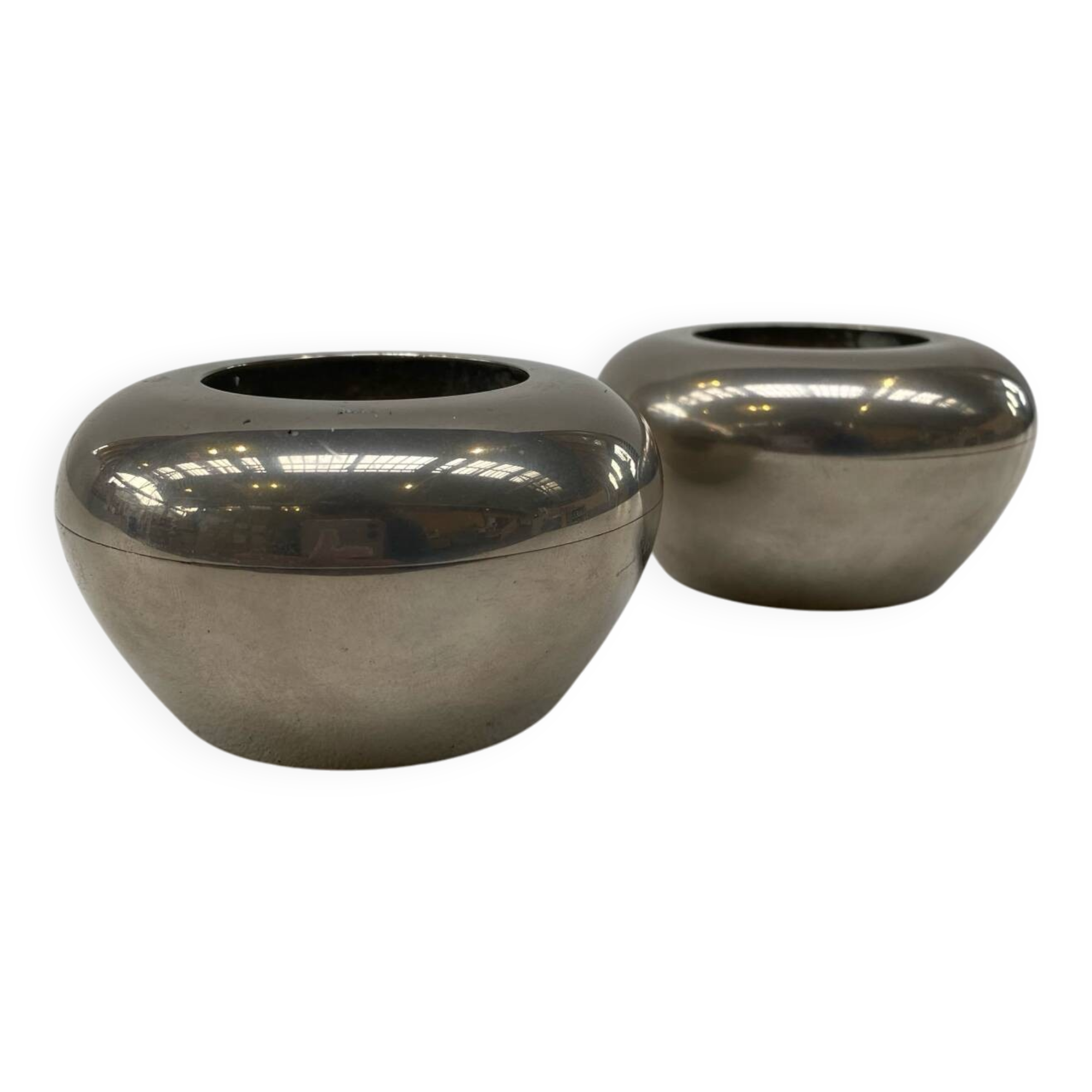 Set of two silver metal candlesticks from the 70s