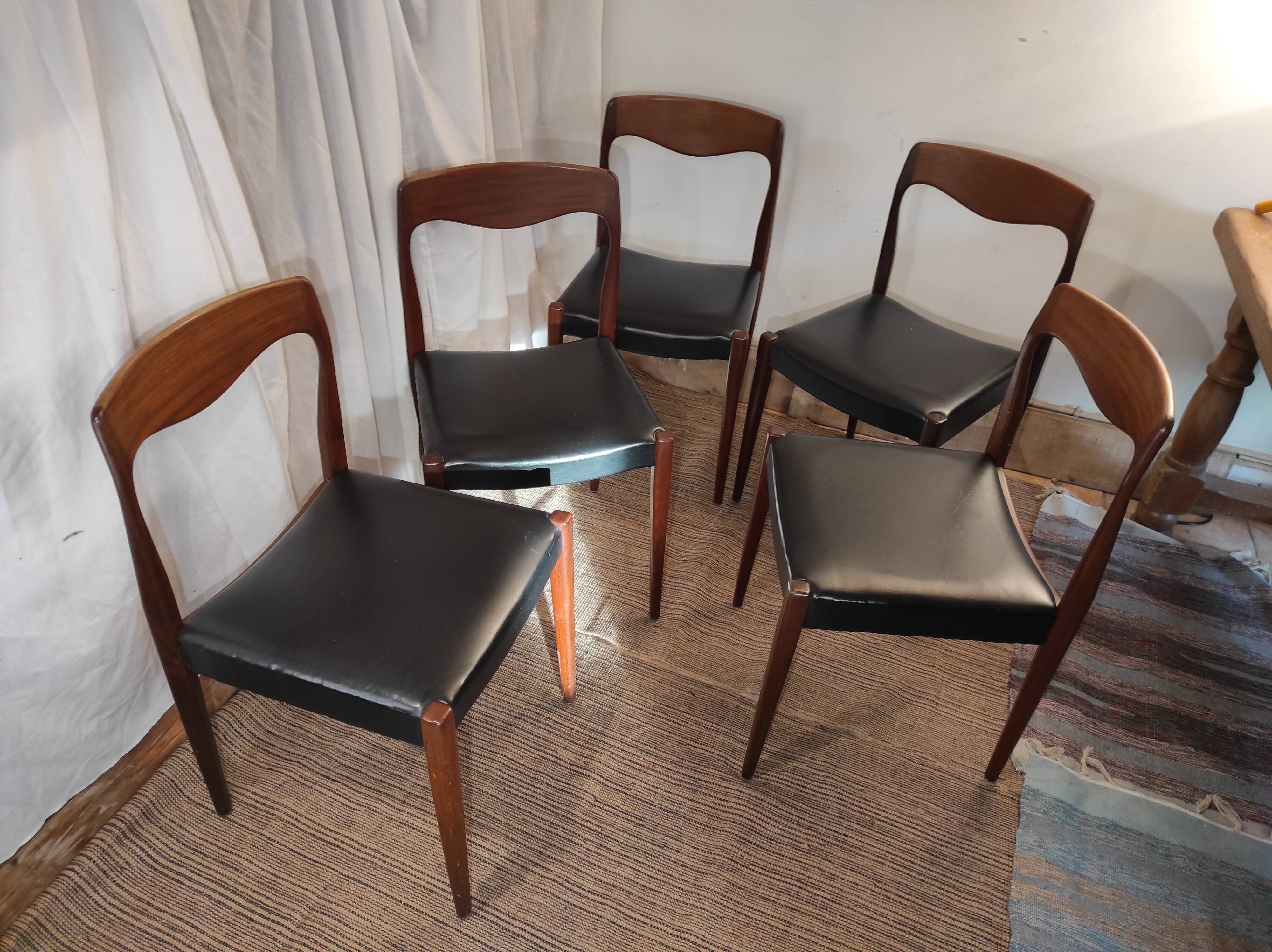 5 Scandinavian/Danish style chairs