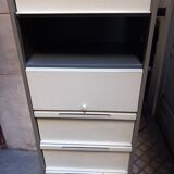 Metal locker with 10 flaps