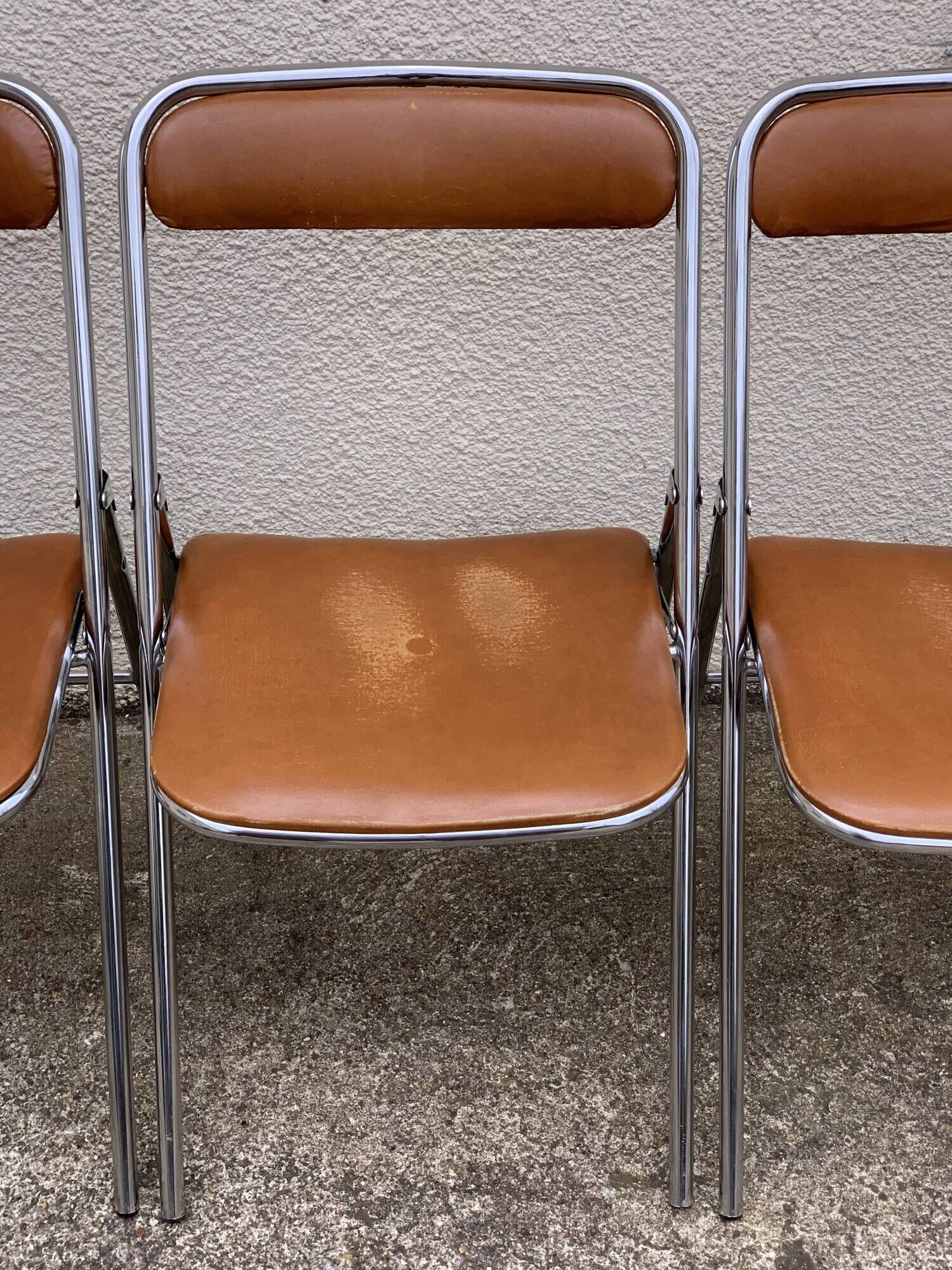 4 folding chairs chromed metal and Skaï fawn 1970