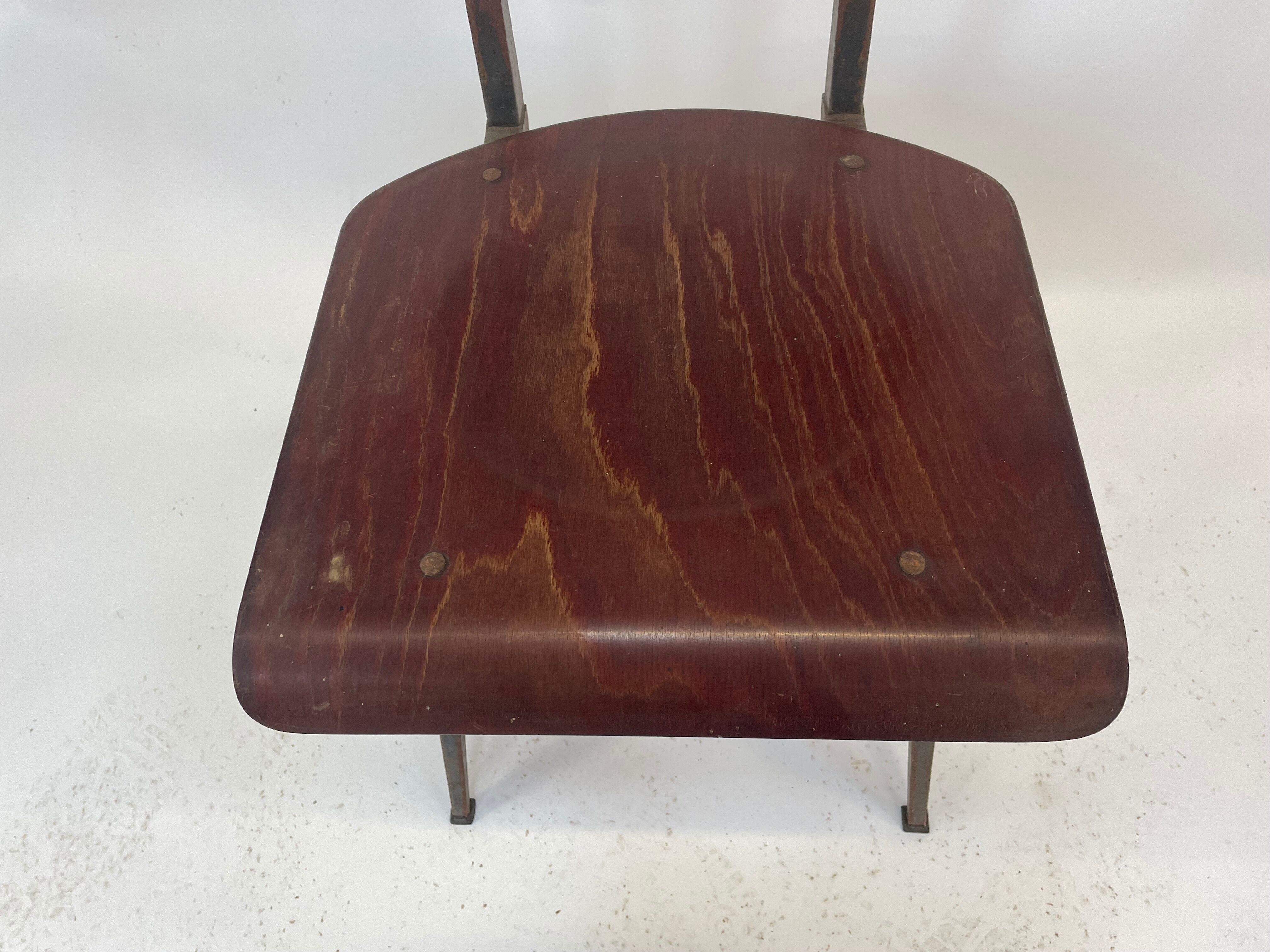 Chaise industrielle Galvanitas S16 Pagholz Pays-Bas 60's