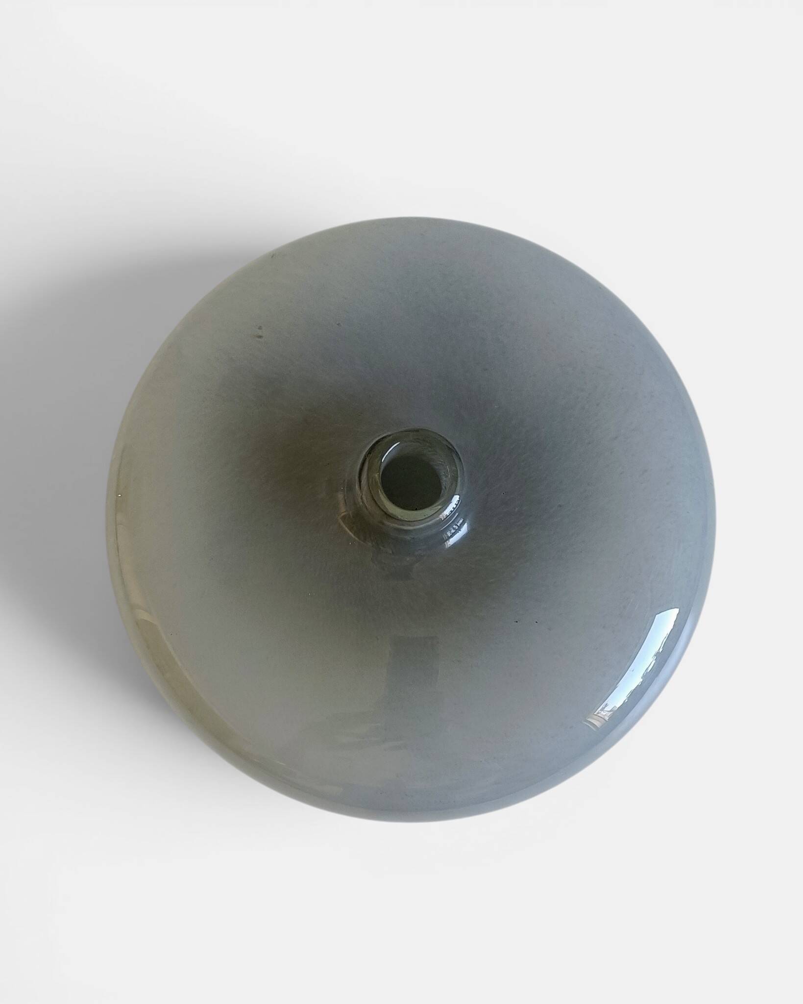 Vase en verre fumé Murano italien moderne / minimaliste, Italie, années 1970