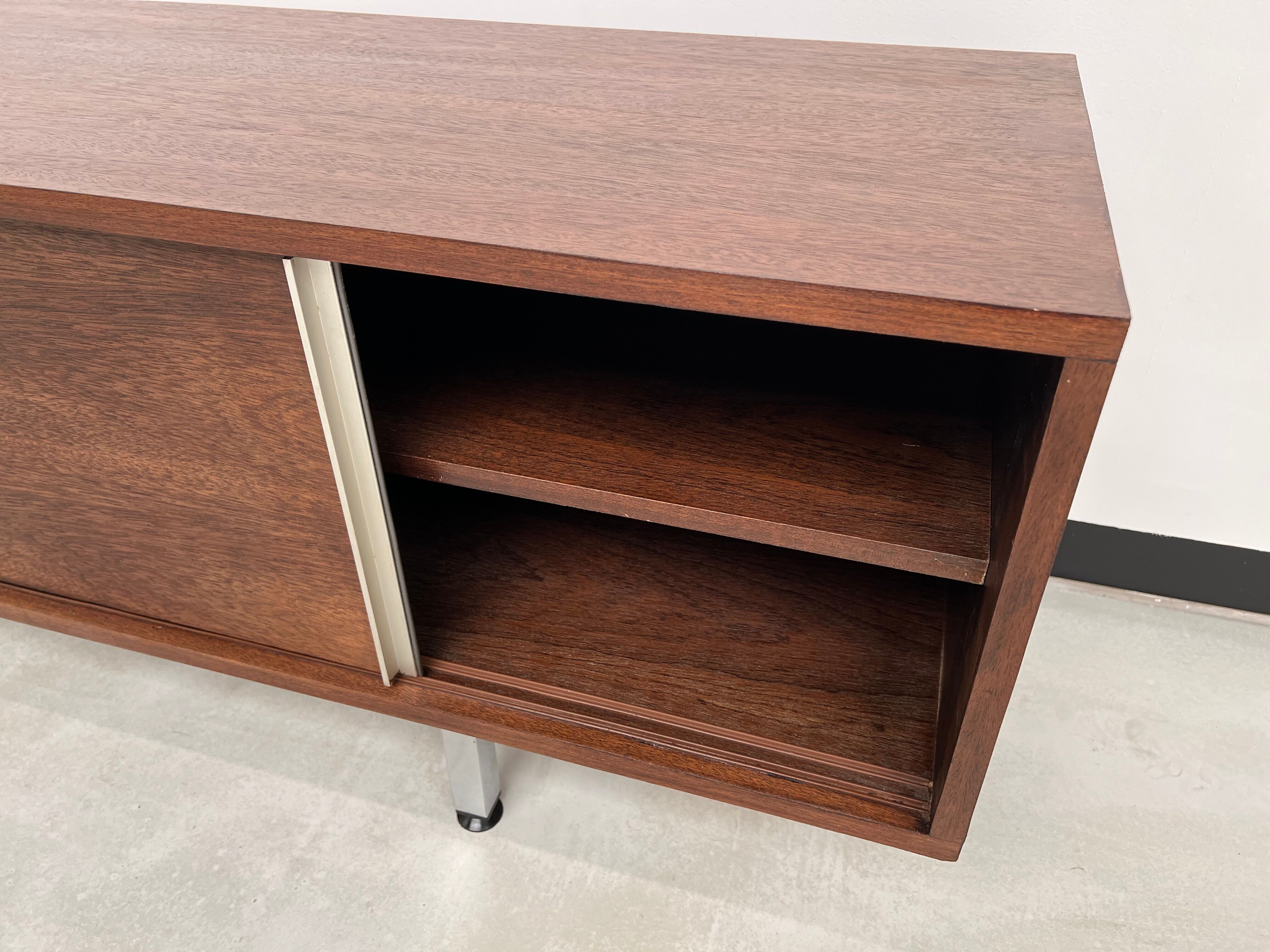Italian sideboard from the 70s in rosewood