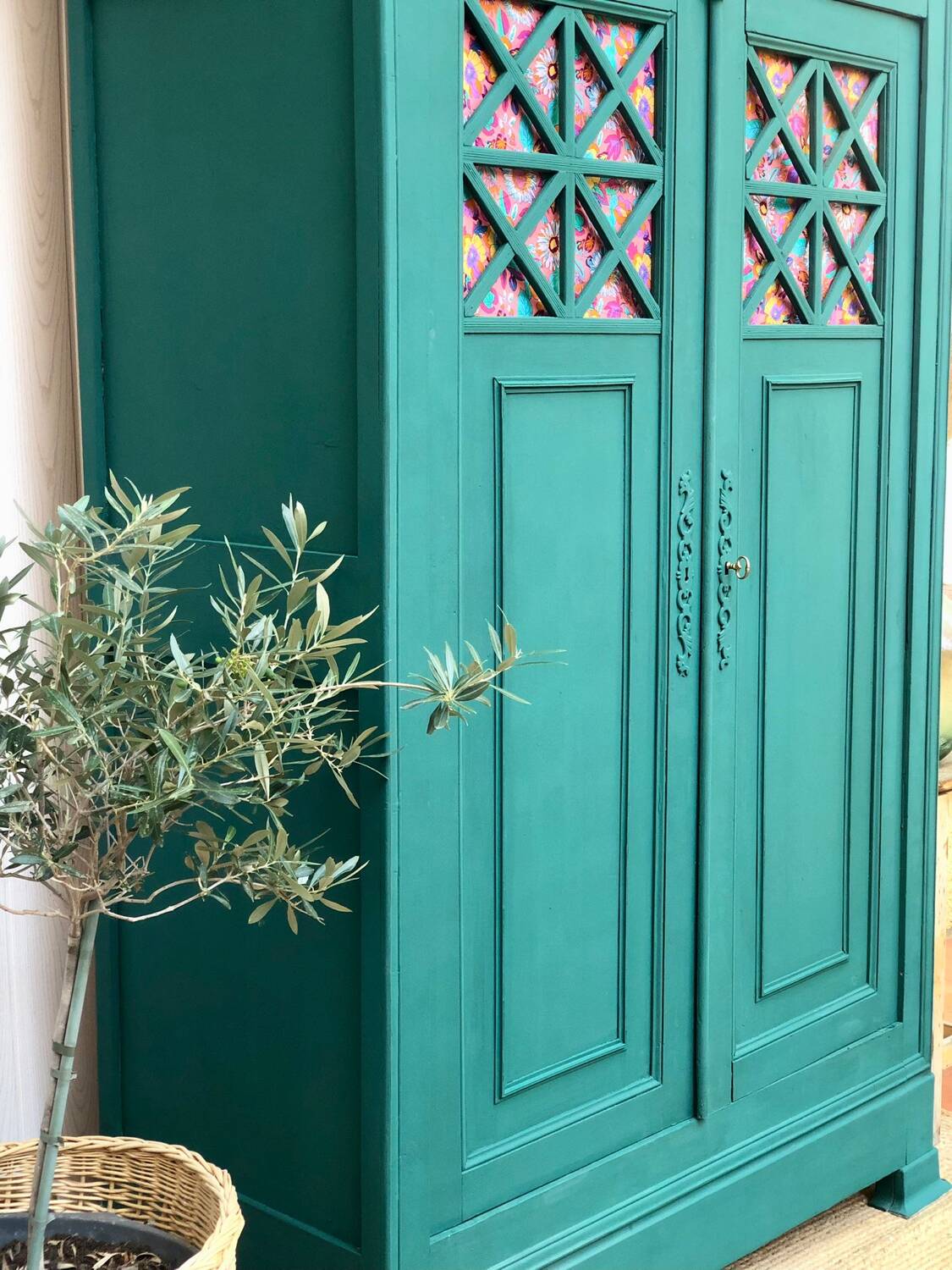 Armoire parisienne restaurée