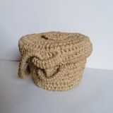 Basket braided with natural fibers