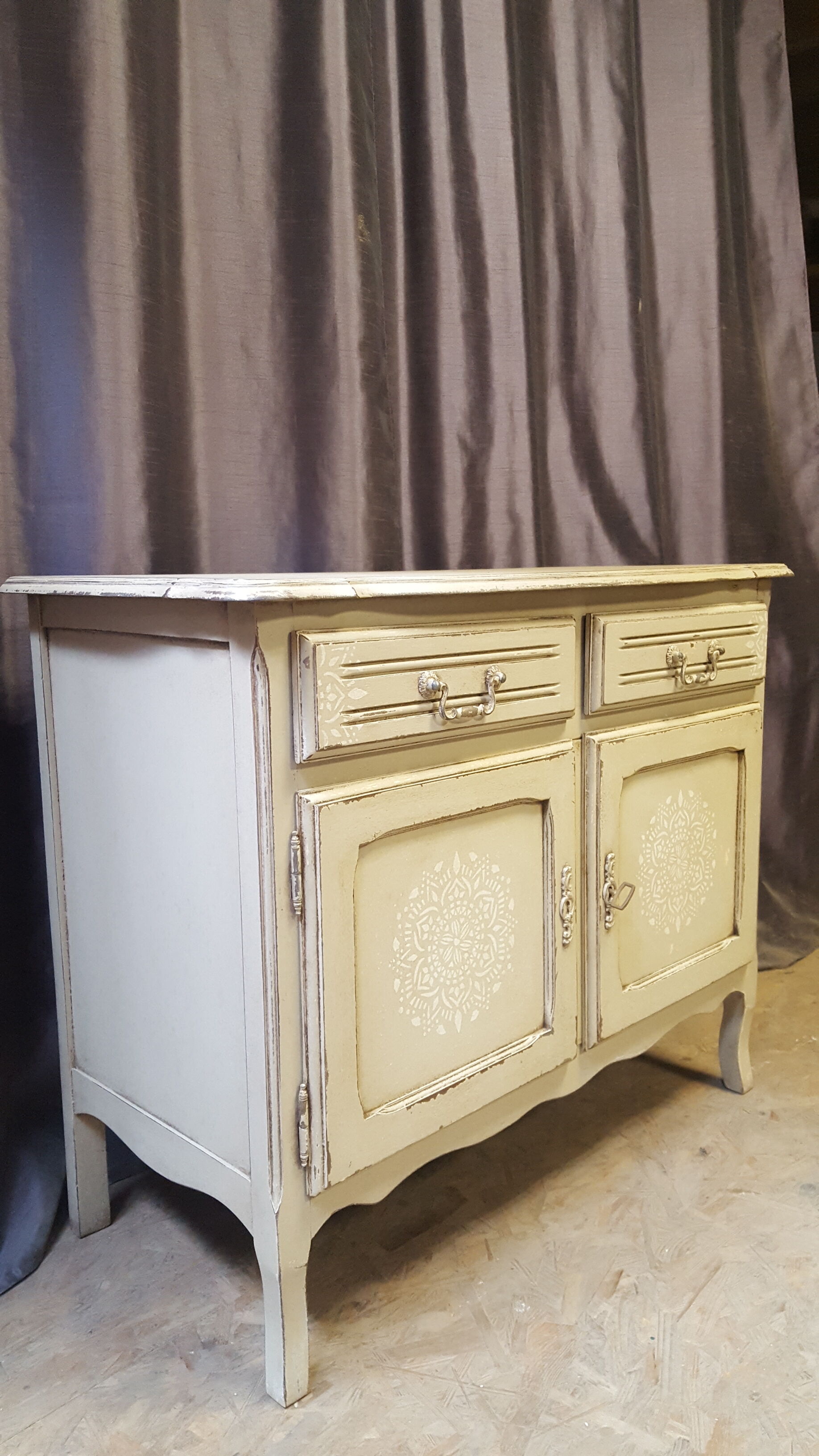 Buffet 2 doors 2 drawers redesigned