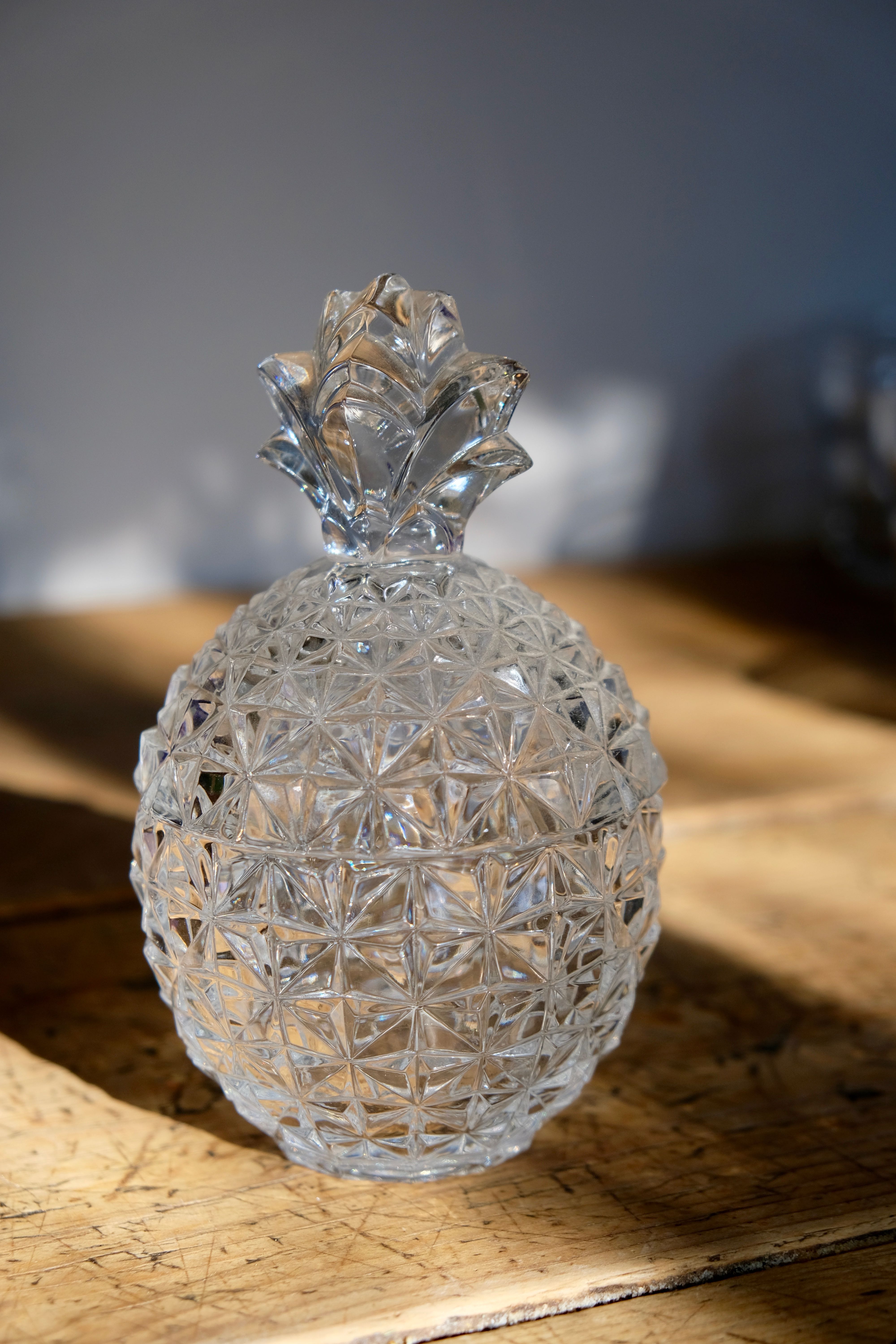 Pineapple cut crystal