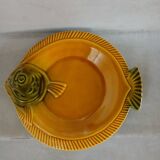 8 antique plates in majolica fish shape