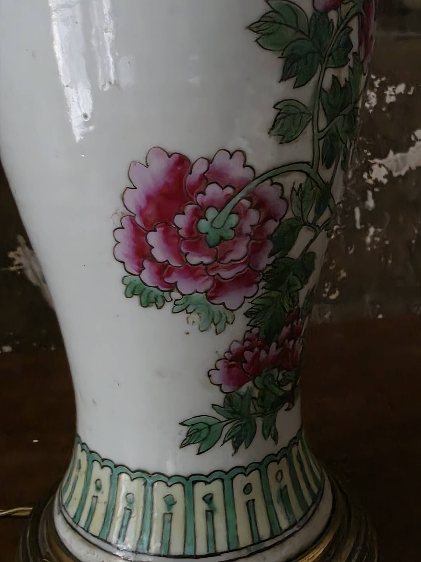 Ceramic and bronze lamp, 19th century.