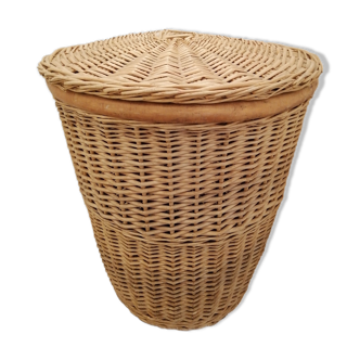 Wicker basket with lid for linen or other