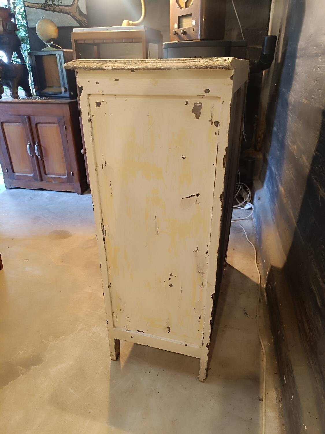 Parisian glass-fronted buffet