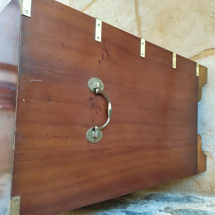 Commode marine
