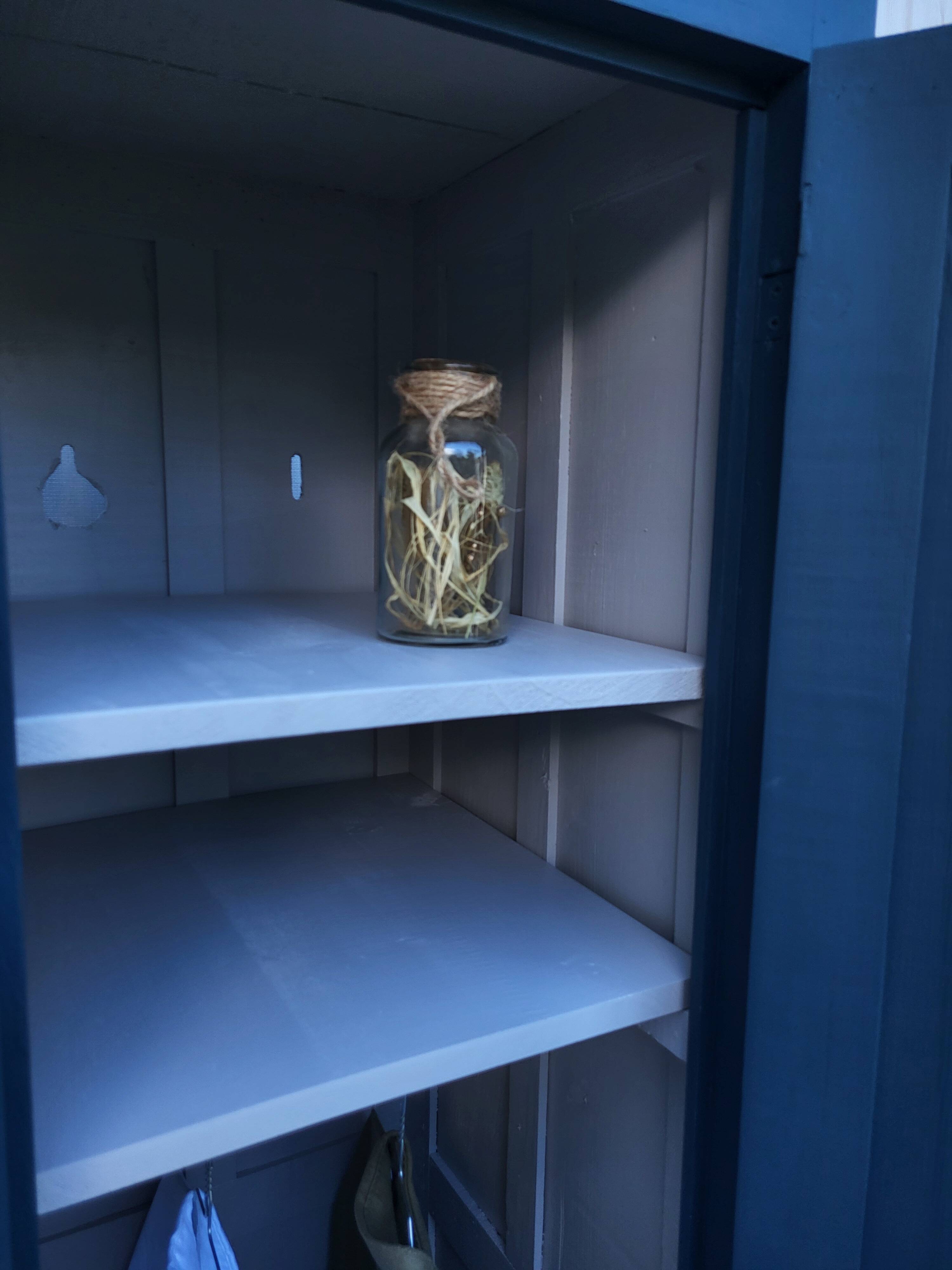Cloakroom / Wardrobe