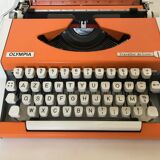 Typewriter, Olympia Traveller de Luxe