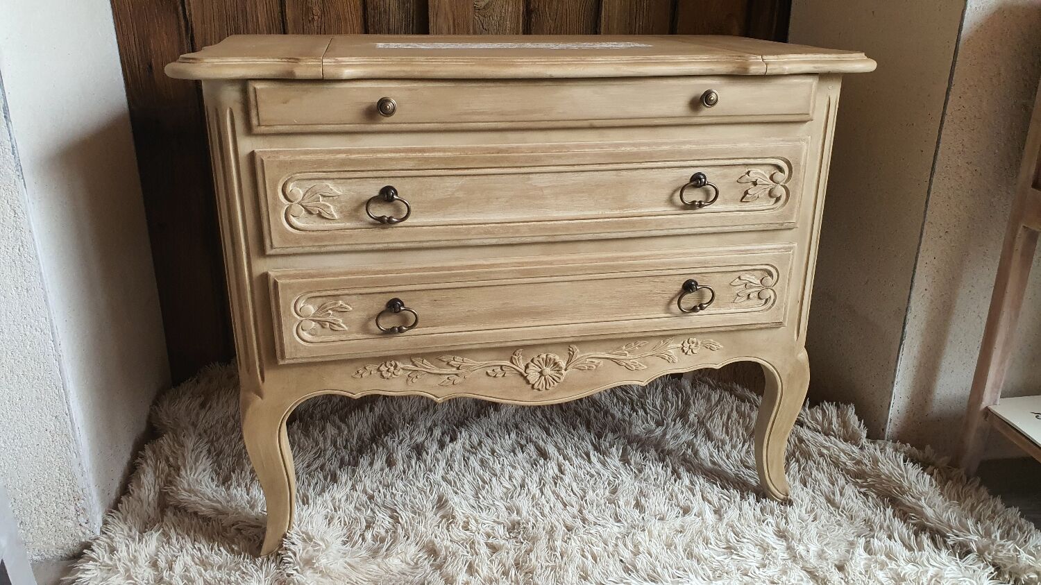 Jewelry chest of drawers