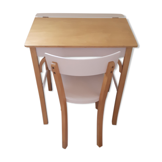 Baumann child desk and his chair