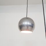 Ensemble de trois globes métalliques légers Pays-Bas des années 1960