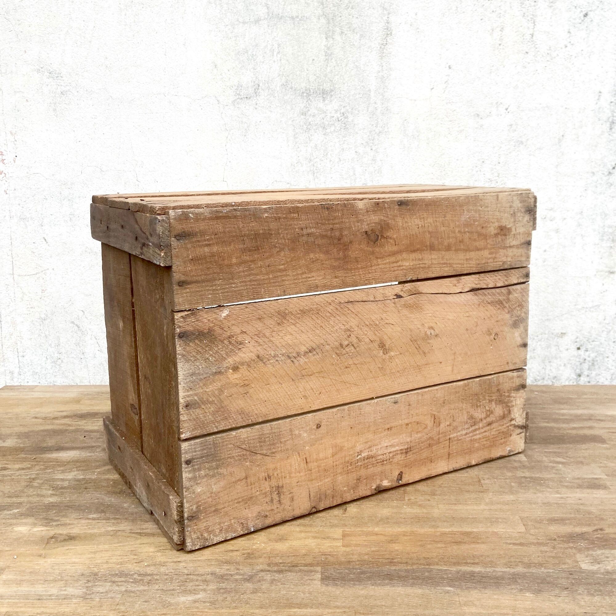 Box Locker Vintage wooden box - marking: 100 loaves 1/2 kilo