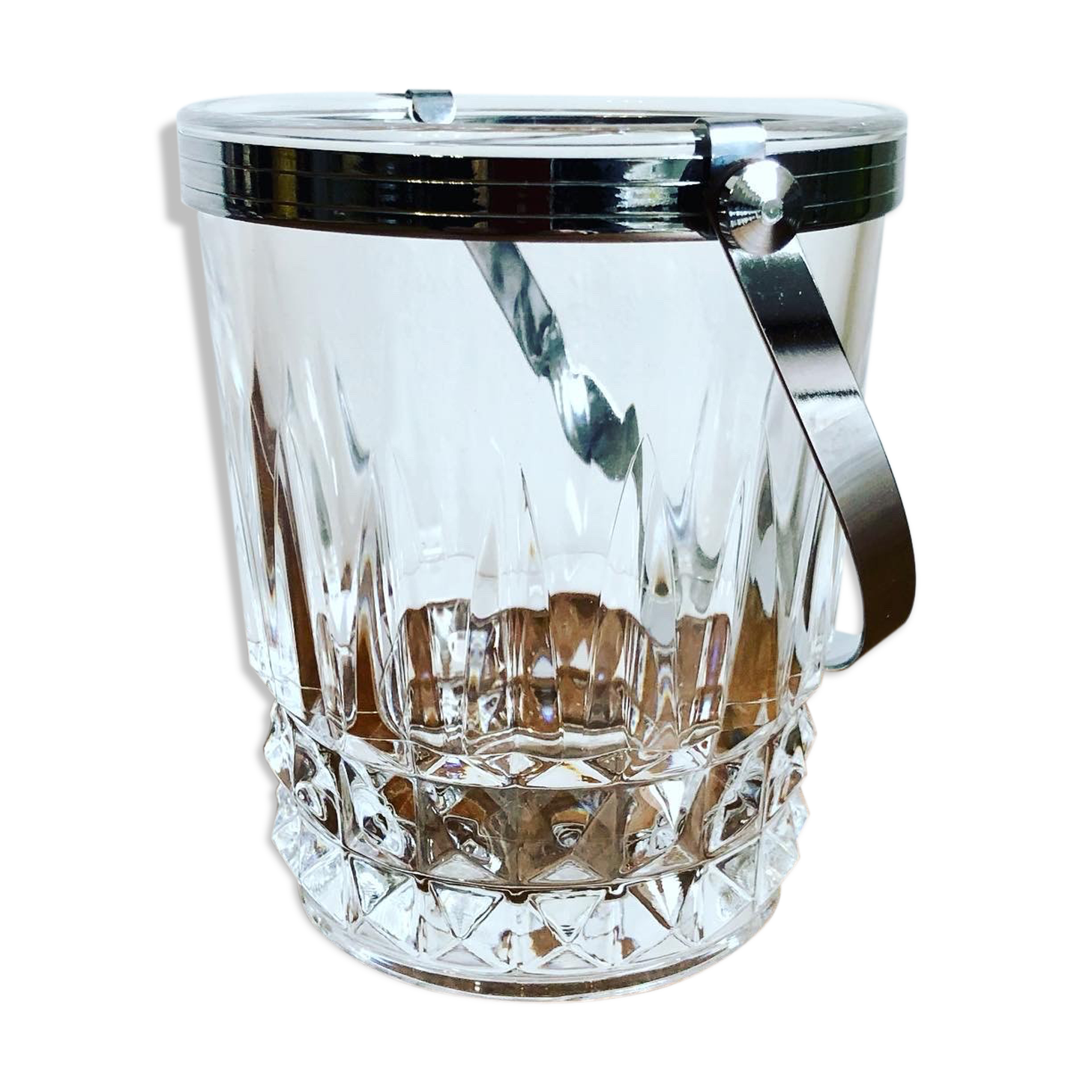 Ice bucket