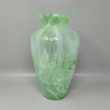 Vase vert exquis, fabriqué à la main par Michielotto en verre de Murano, années 1970.
