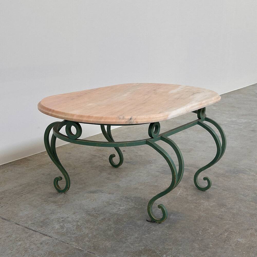 Table basse en marbre rose vintage et fer forgé vert, années 1970