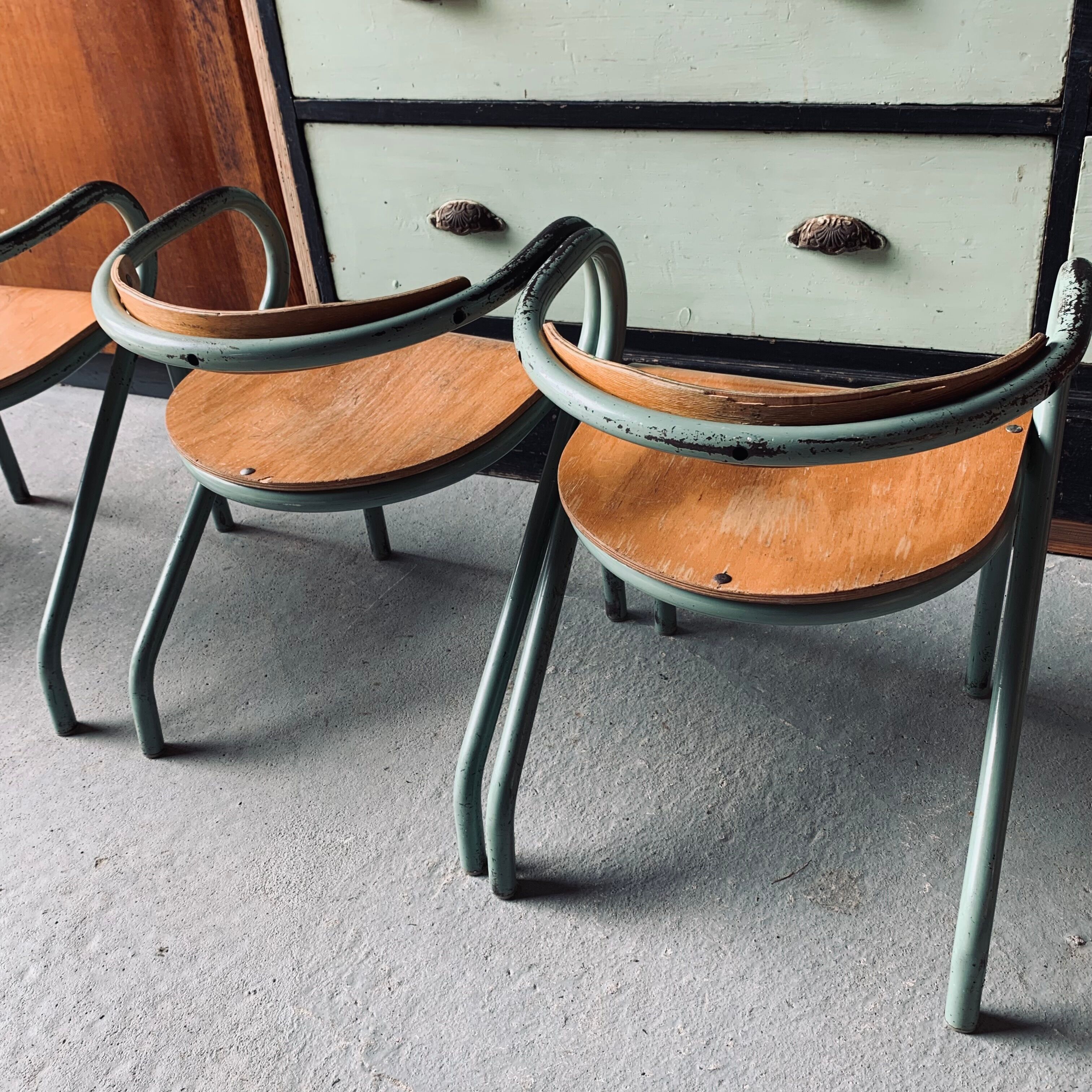 Lot de 4 chaises enfant en bois & métal
