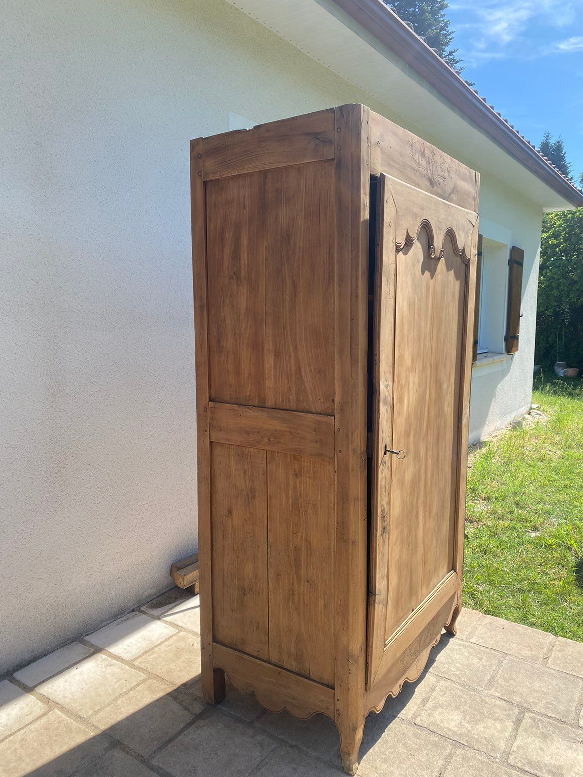 Armoire bonnetière