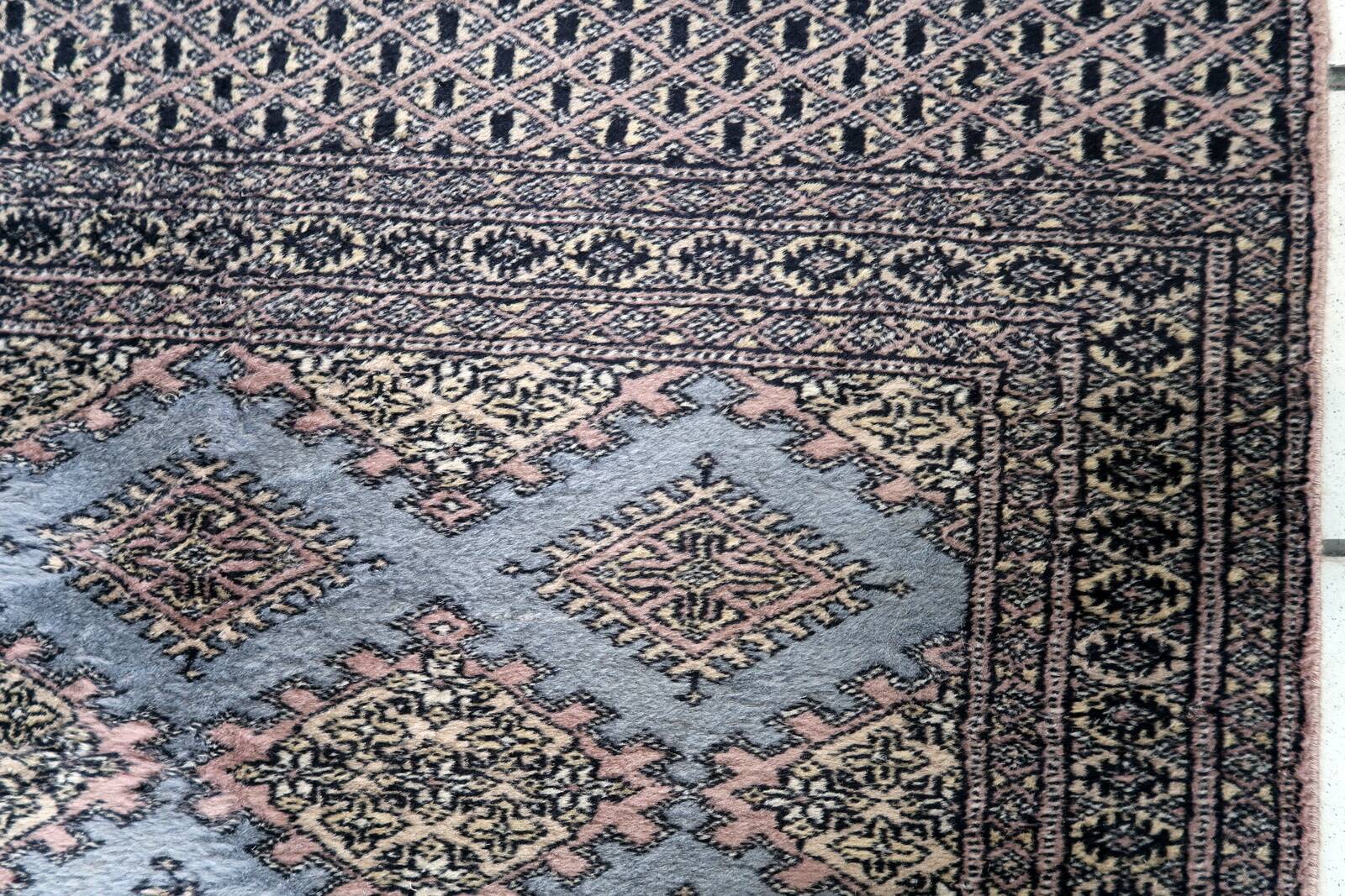 Tapis coureur vintage ouzbek Bukhara fait main en laine – 75 x 244 cm