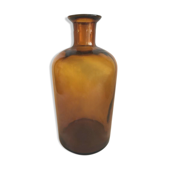 Amber pharmacy bottle