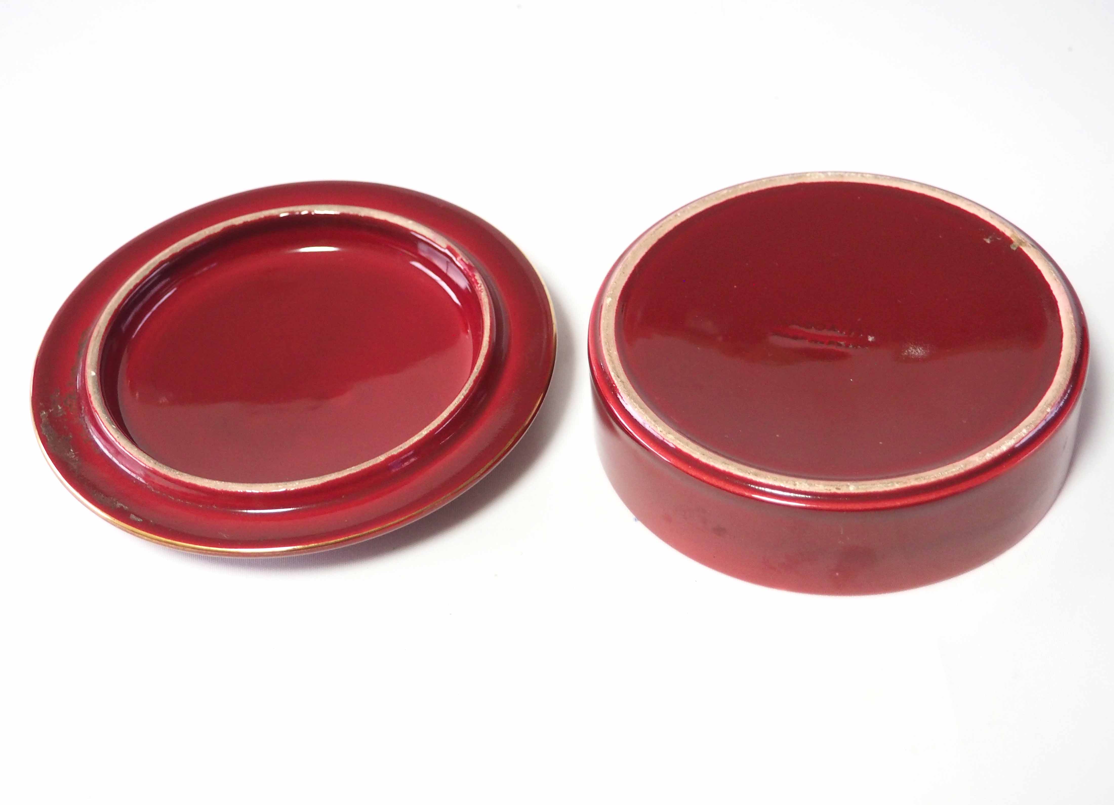 Earthenware candy box