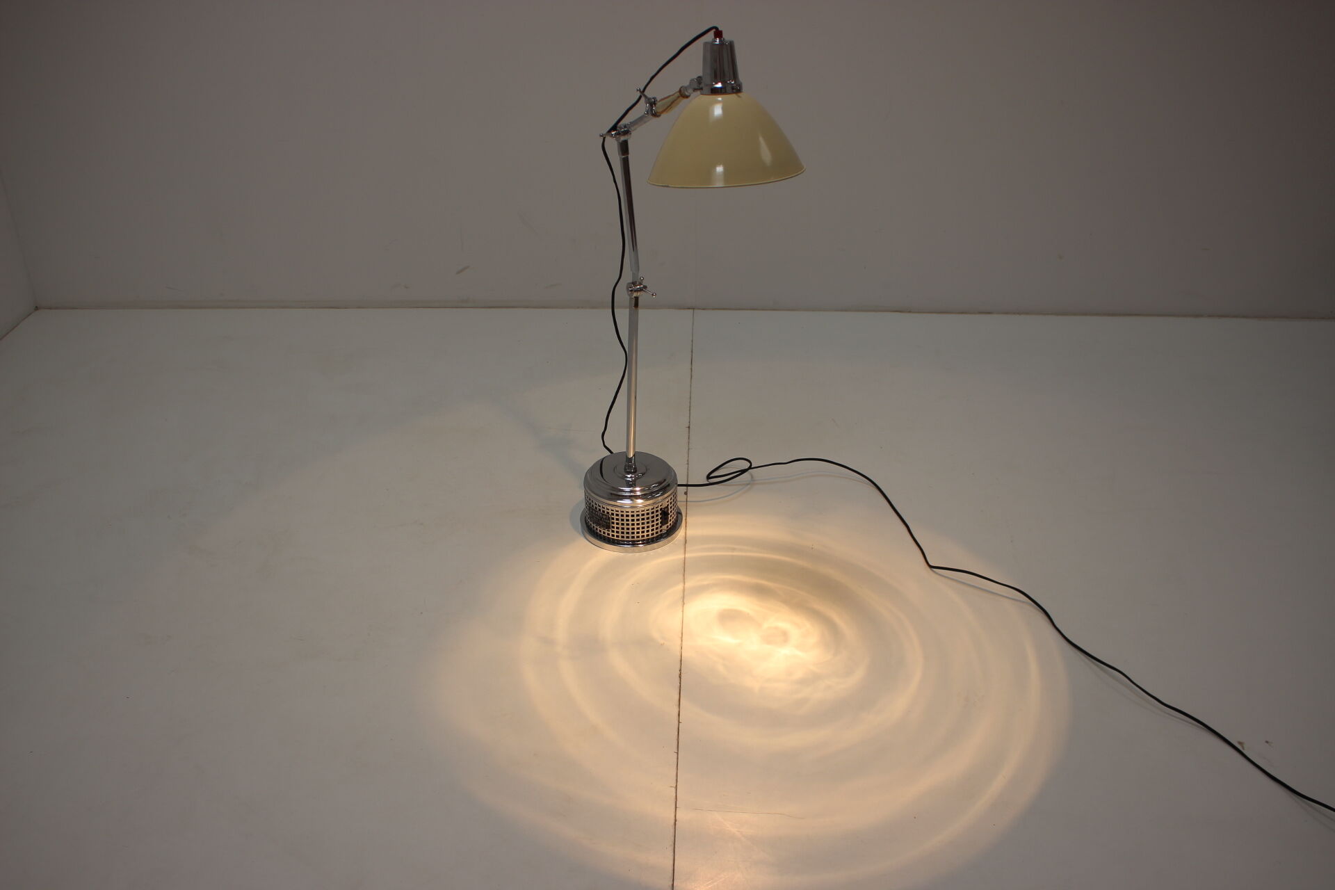 Art-deco adjustable floor or table lamp, Perihel.
