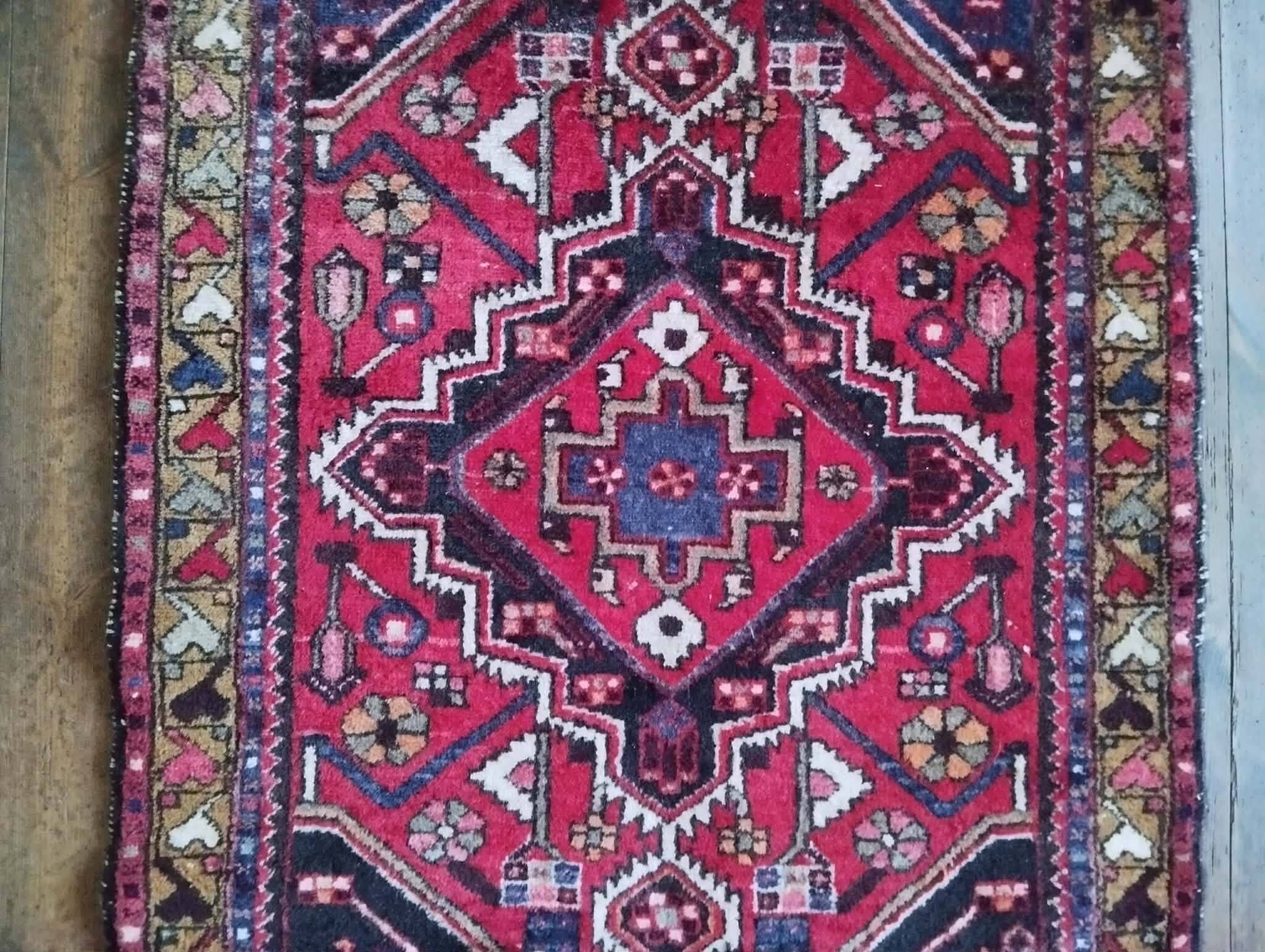 Persian carpet Hamadan 132x101cm