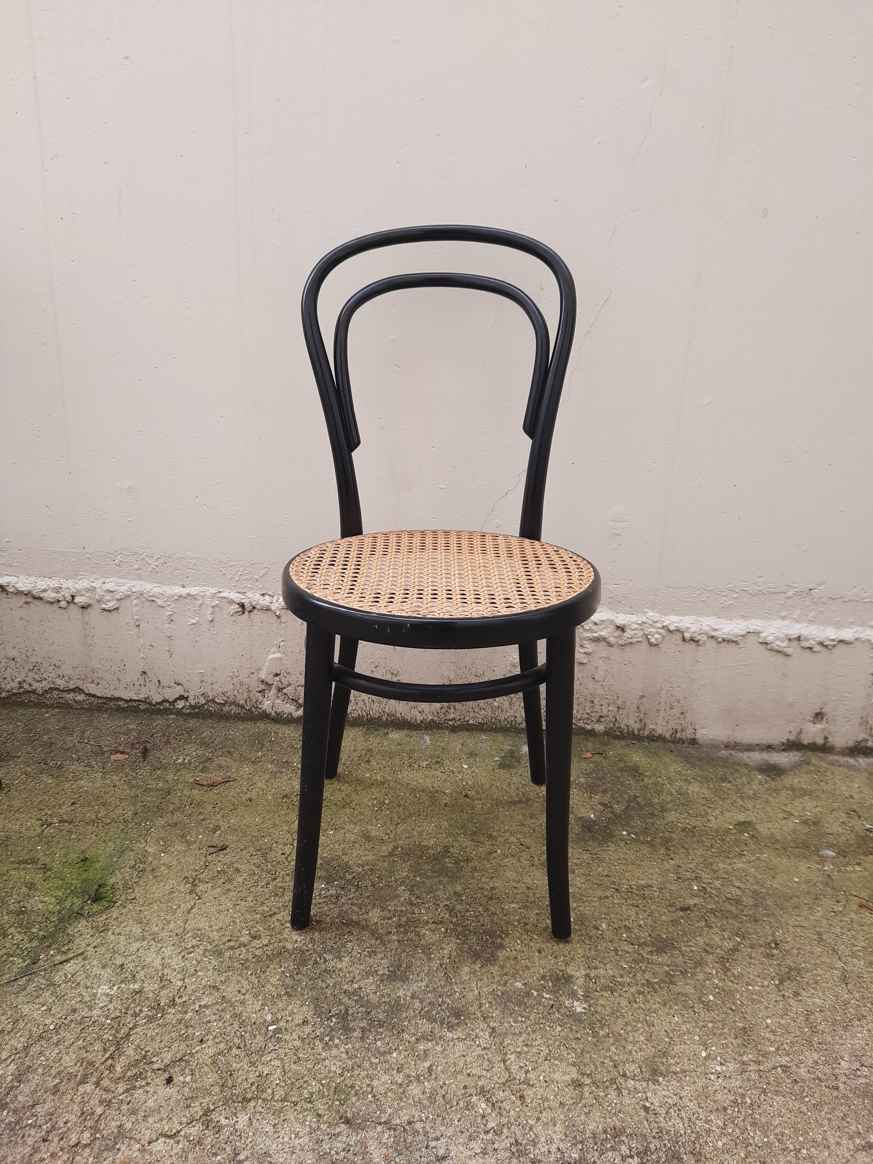 Lot de 4 chaises style Thonet