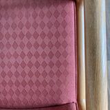 Powder pink armchair - light wood