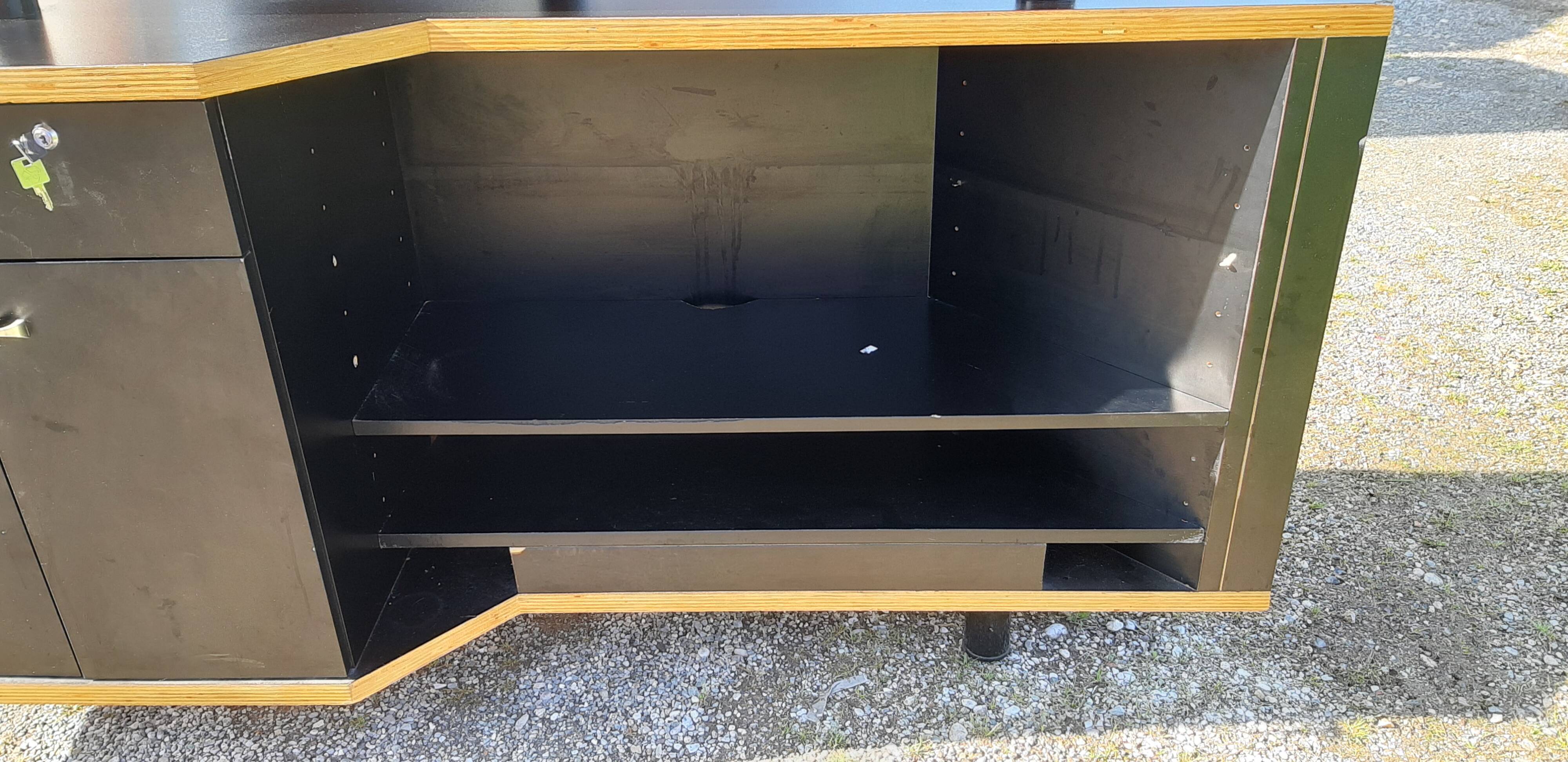 Store checkout counter