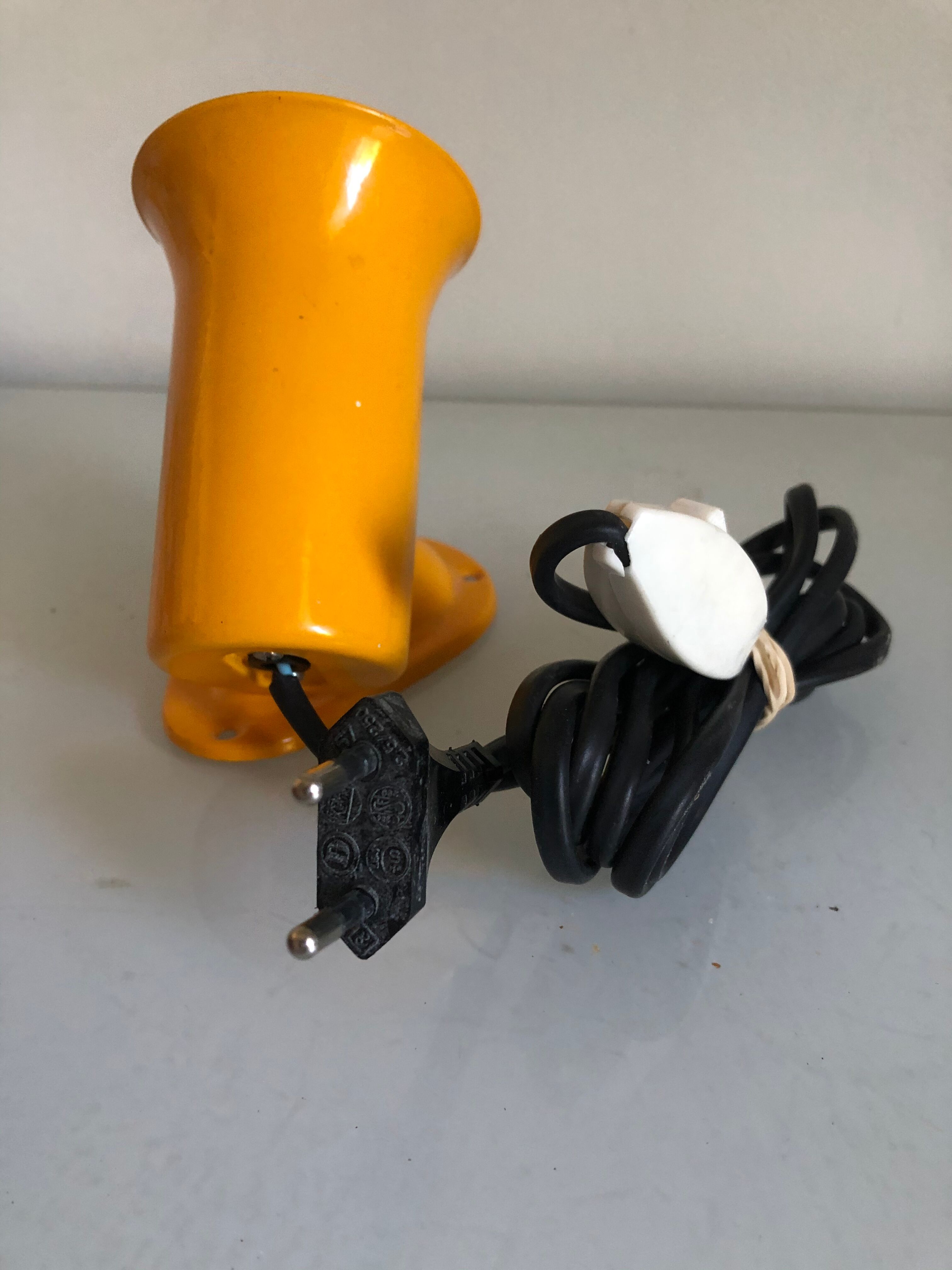 Spot orange vintage lita