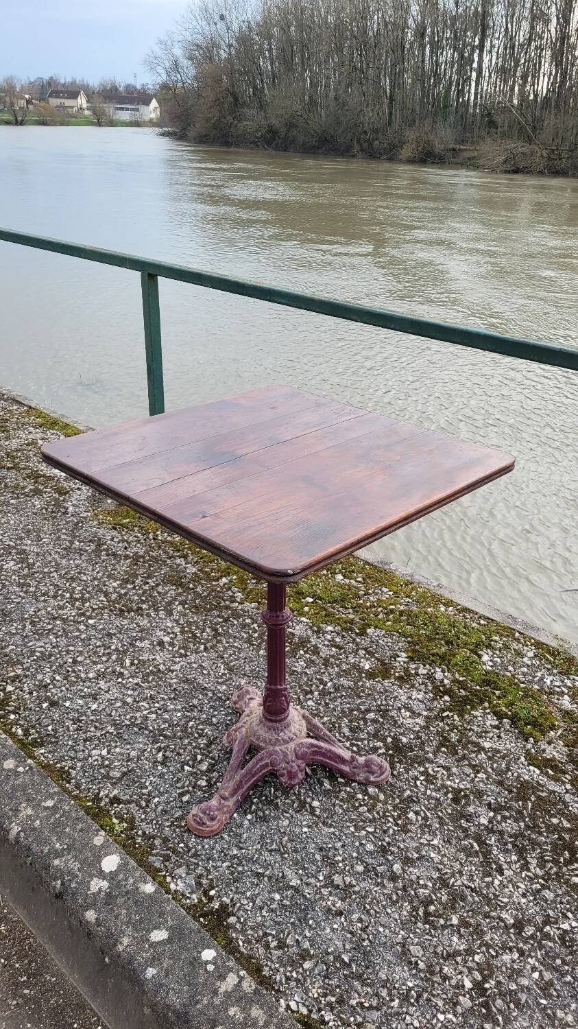 Antique cast iron bistro restaurant pedestal table - 1900s
