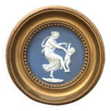 Porcelain biscuit medallion