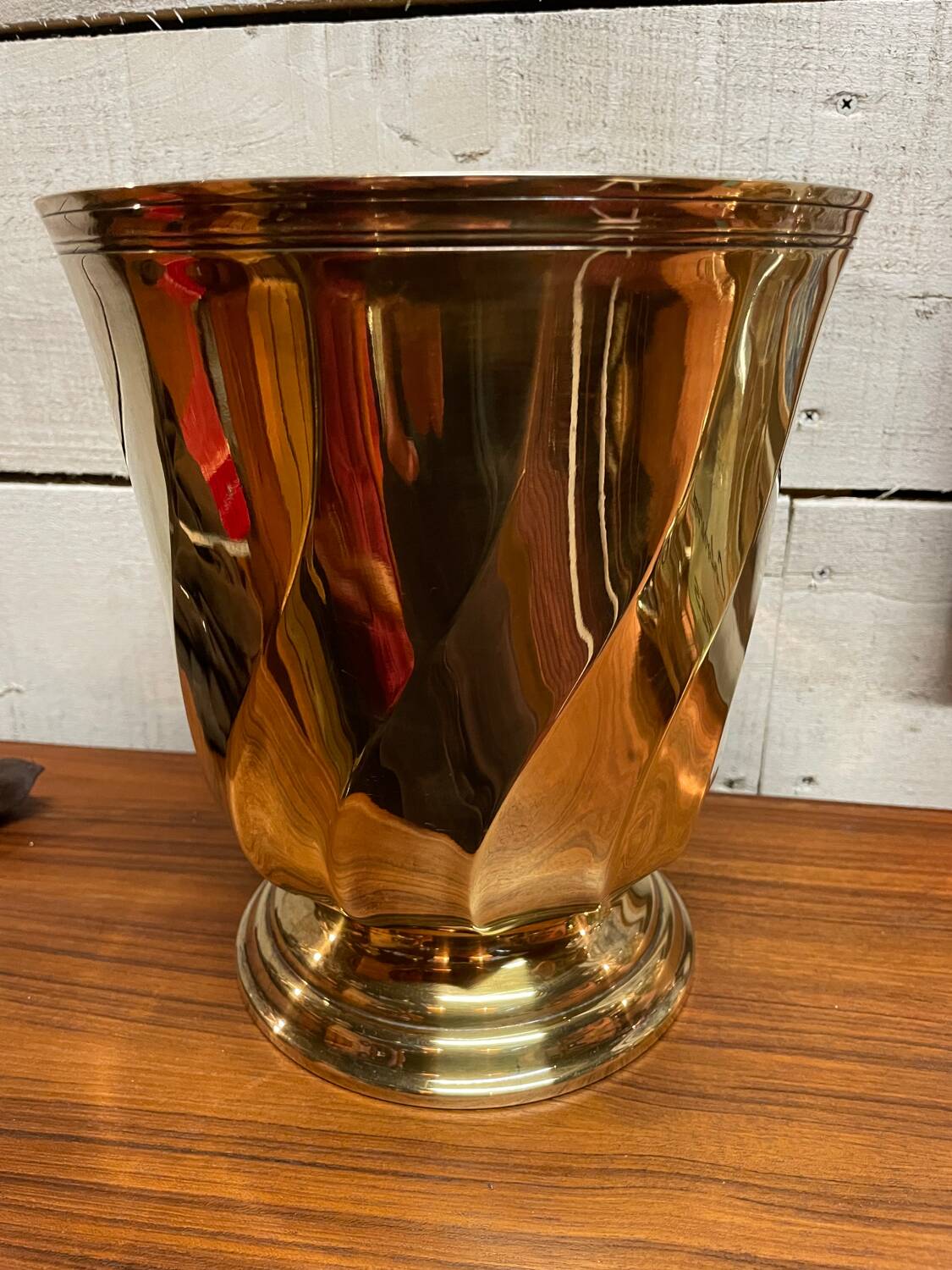 Christofle champagne bucket, gilded metal, twisted model.