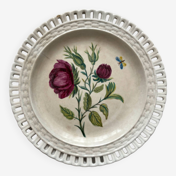 Assiette ajourée en faïence fine, opaque de Lunéville, peinture de fleurs en 1886