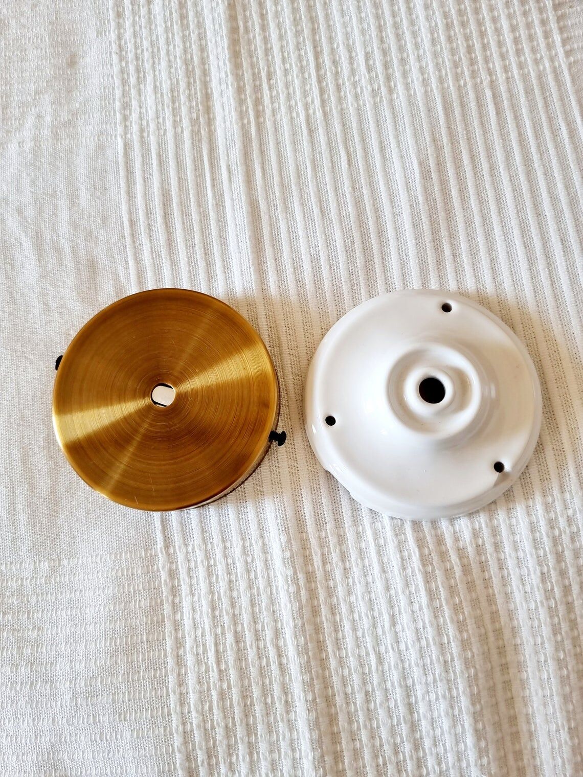 White opaline cup 50s-60s